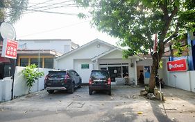 RedDoorz Syariah at Griya Merbotan Demak